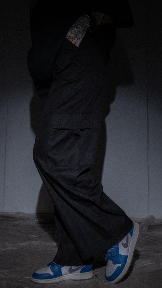 PANTALÓN CARGO BLACK BY SAROVI